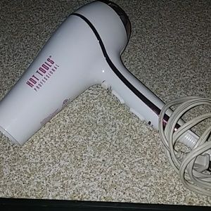Hot tools white and pink blow dryer
